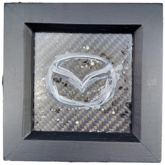 MiniMazda-StyleCarbonFibreLogoDisplay