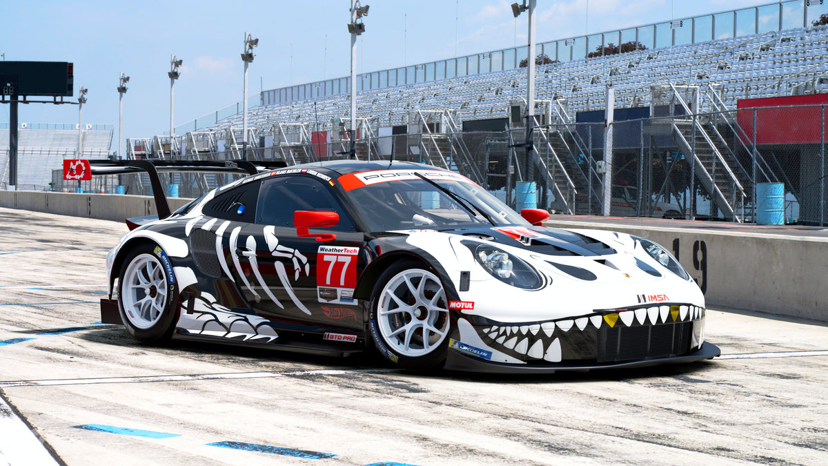 Porsche 911 GT3R "Spooky" - Skate Deck