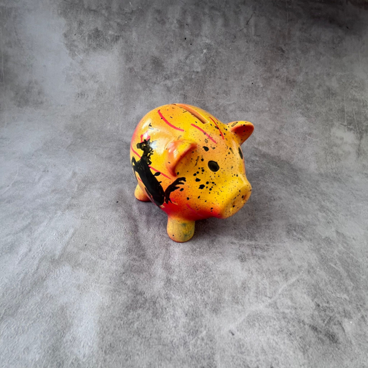 lewis_hamilton_26_piggy_bank_f1_helmet_collectible